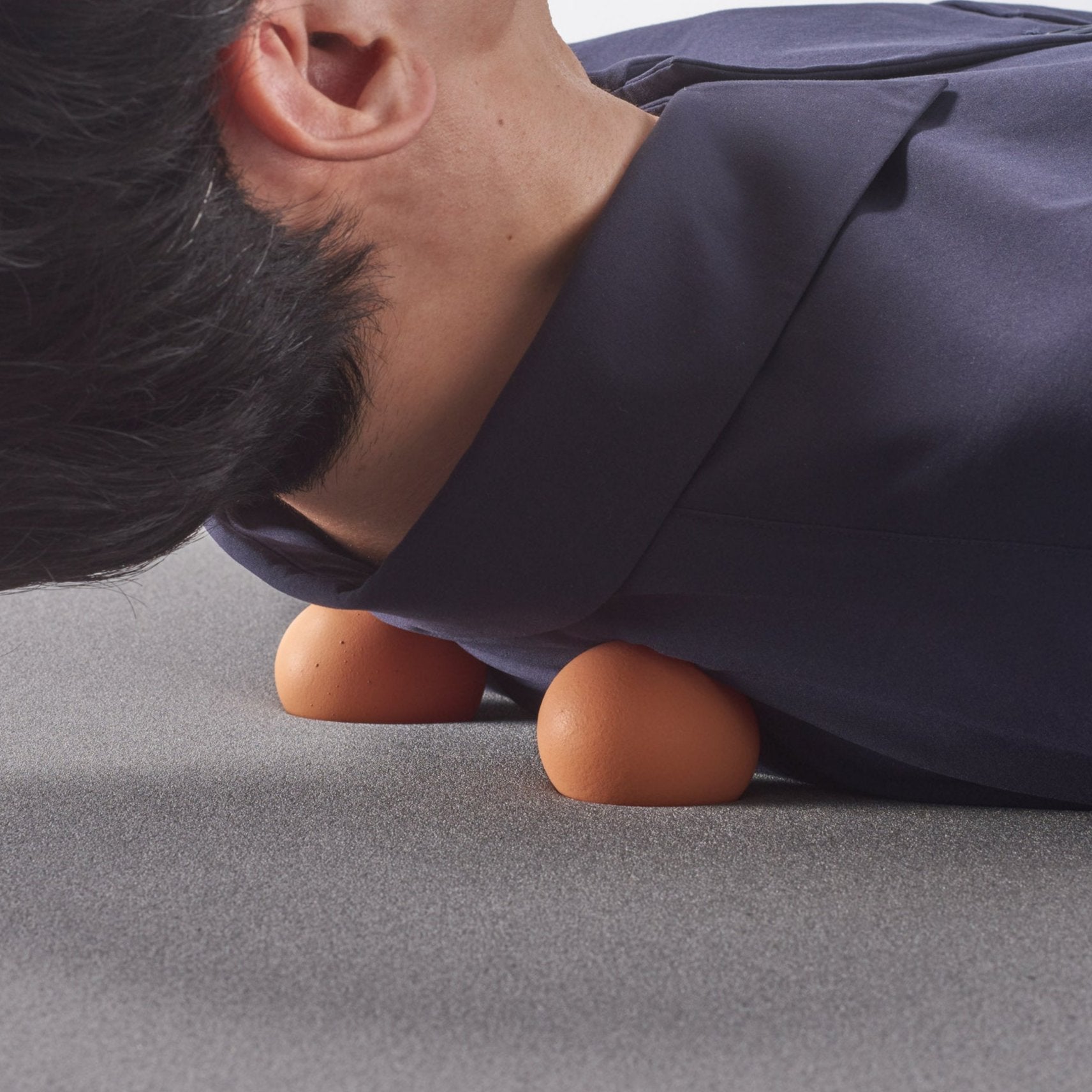 ミネルヴァマットレスプラスは高弾性素材で寝返りと起き抜けの身体を