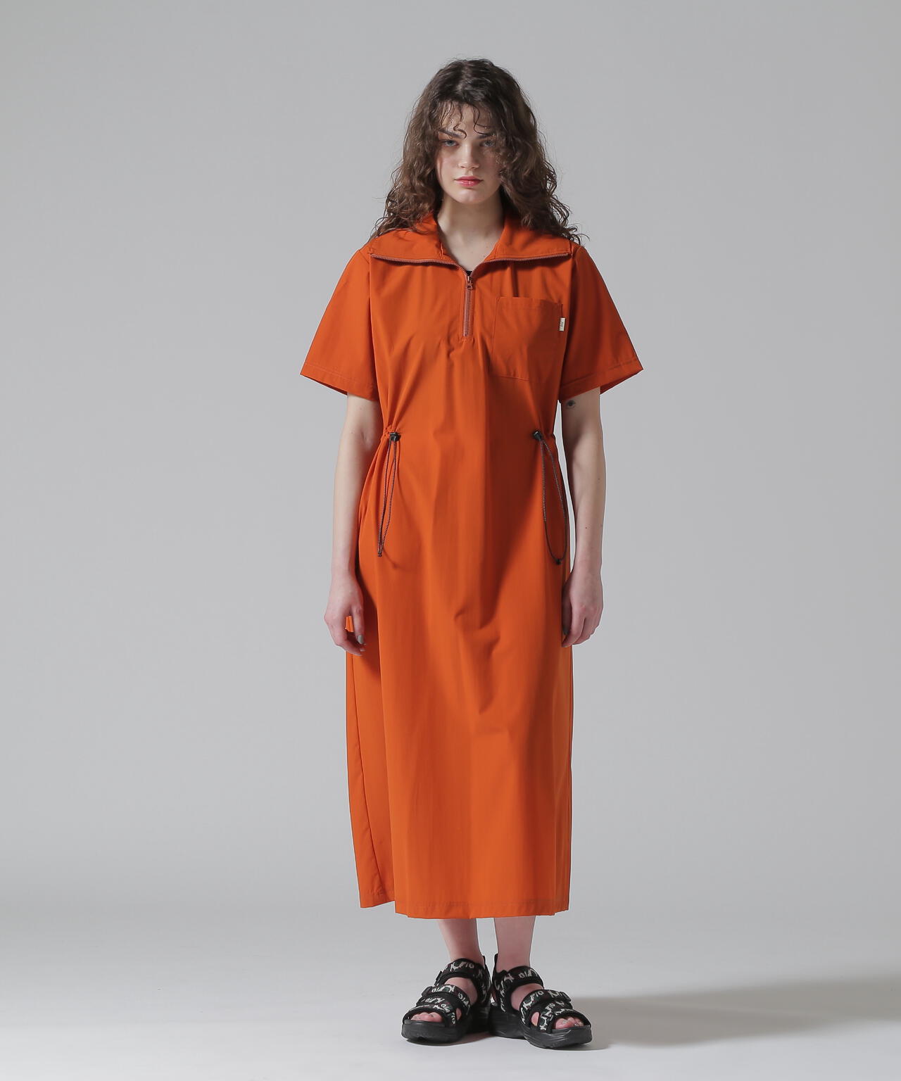 直営店限定》HALF ZIP ACTIVE ONE PIECE/ハーフジップ アクティブ