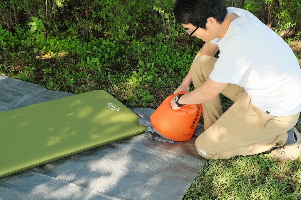 SEA TO SUMMITのポンプがモンベルとエクスペドのエアマットにも使えた