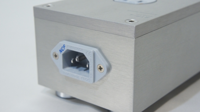 ACOUSTIC REVIVE アコースティックリバイブ RTP-4 absolute 電源タップ