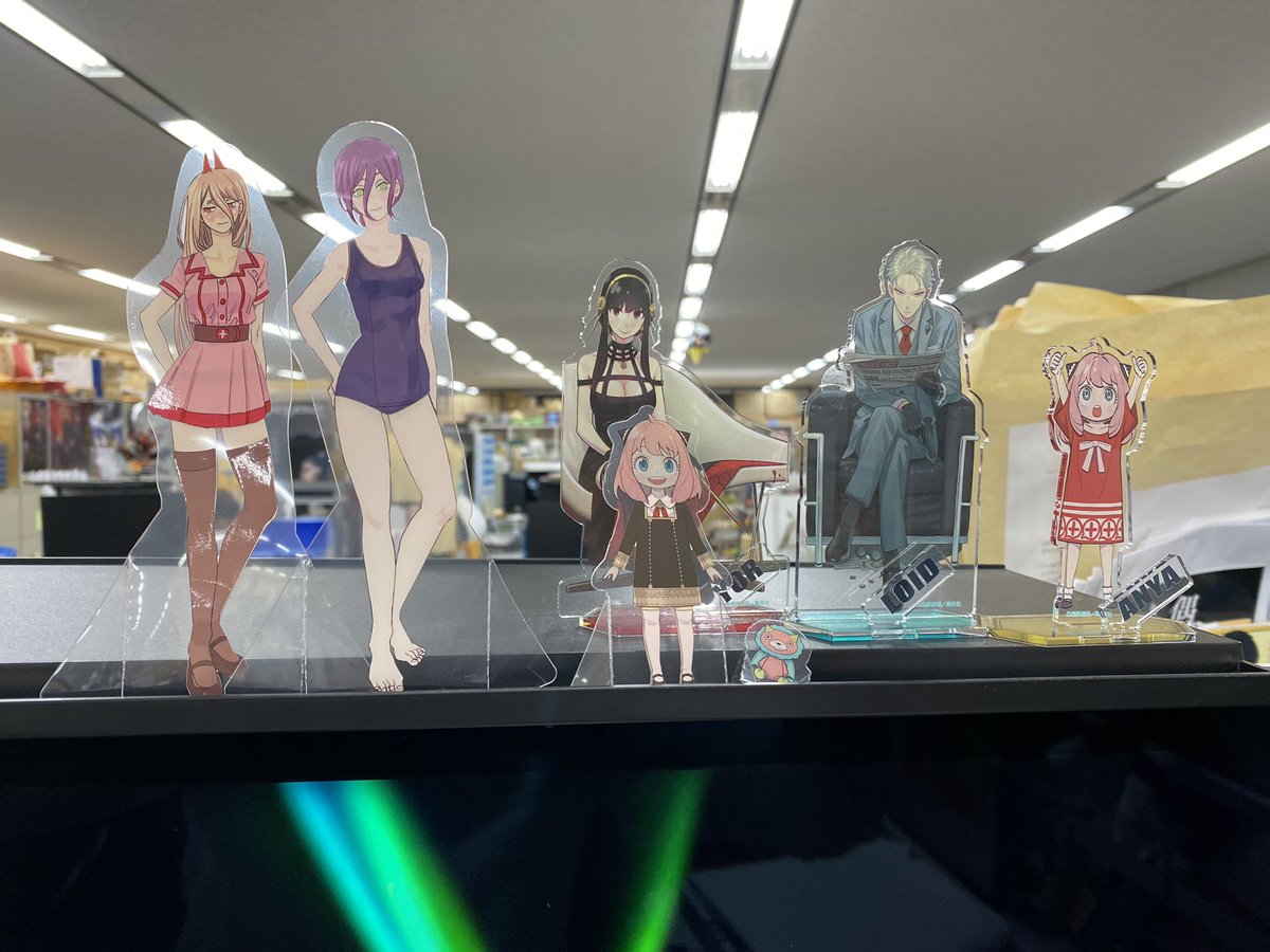 チェンソーマン』最新9巻＆LINEスタンプ本日発売開始‼️ 大反響