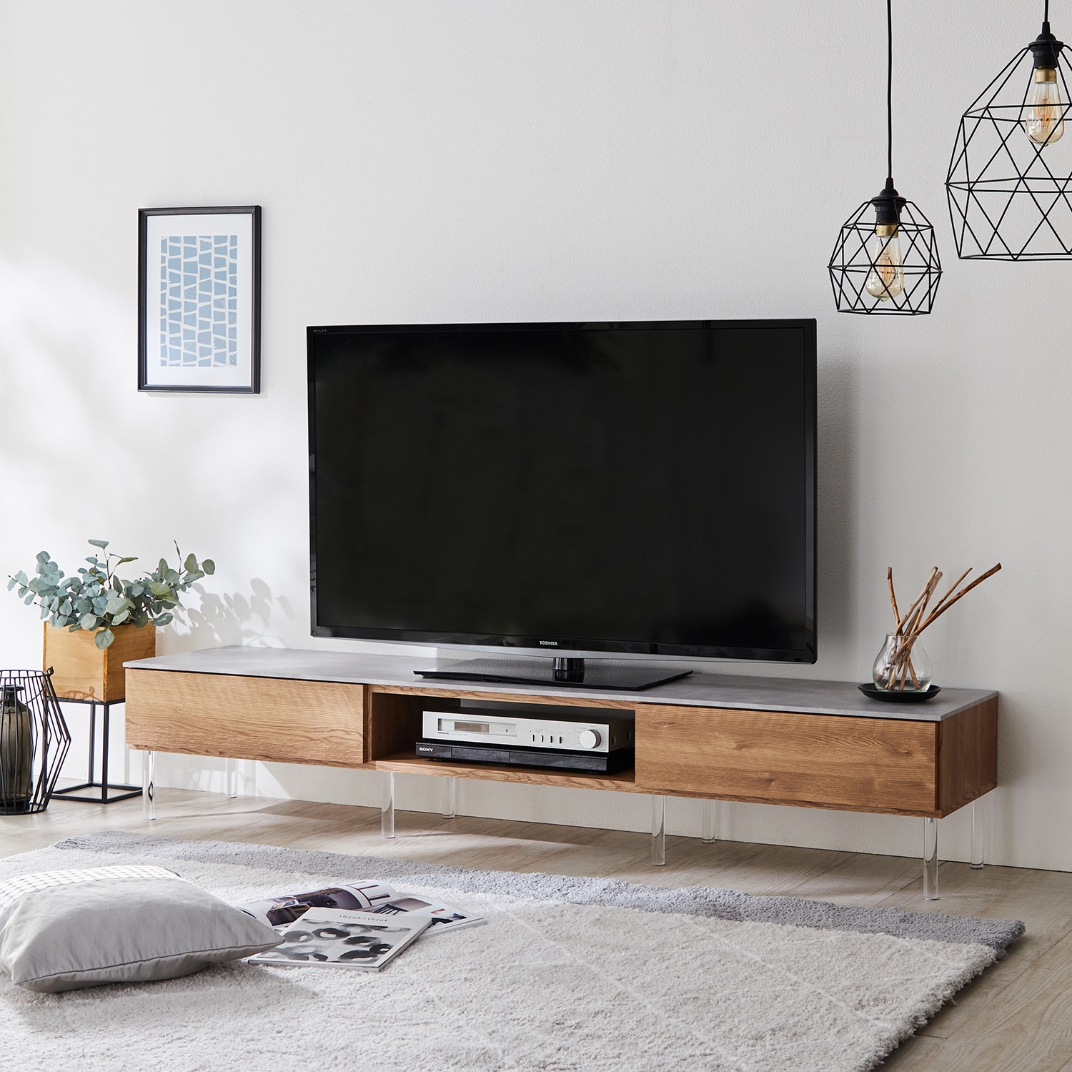 クリア脚で抜け感のあるスタイリッシュなテレビ台 ＜幅150cm／幅180cm