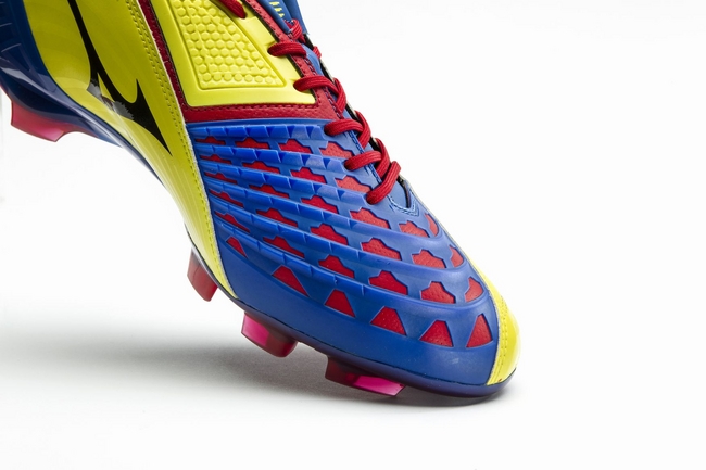 伝統の背番号『10』本田圭佑選手が着用するサッカーシューズについて