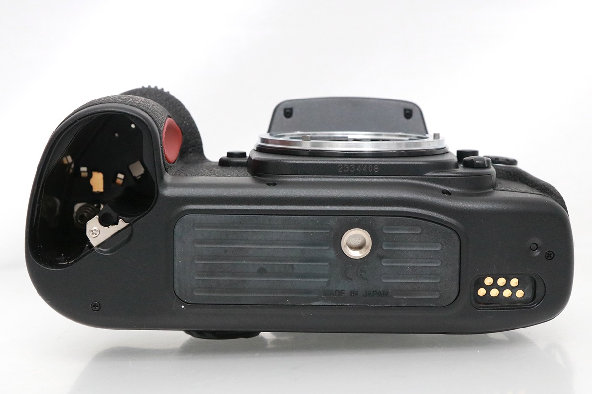 F100 ボディ＋MB-15（F100用バッテリーグリップ） CA01-M3904-3V1C