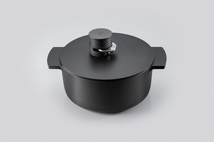 Black 22cm ｜ Lineup ｜ リンナイの無水調理鍋 Leggiero by Rinnai