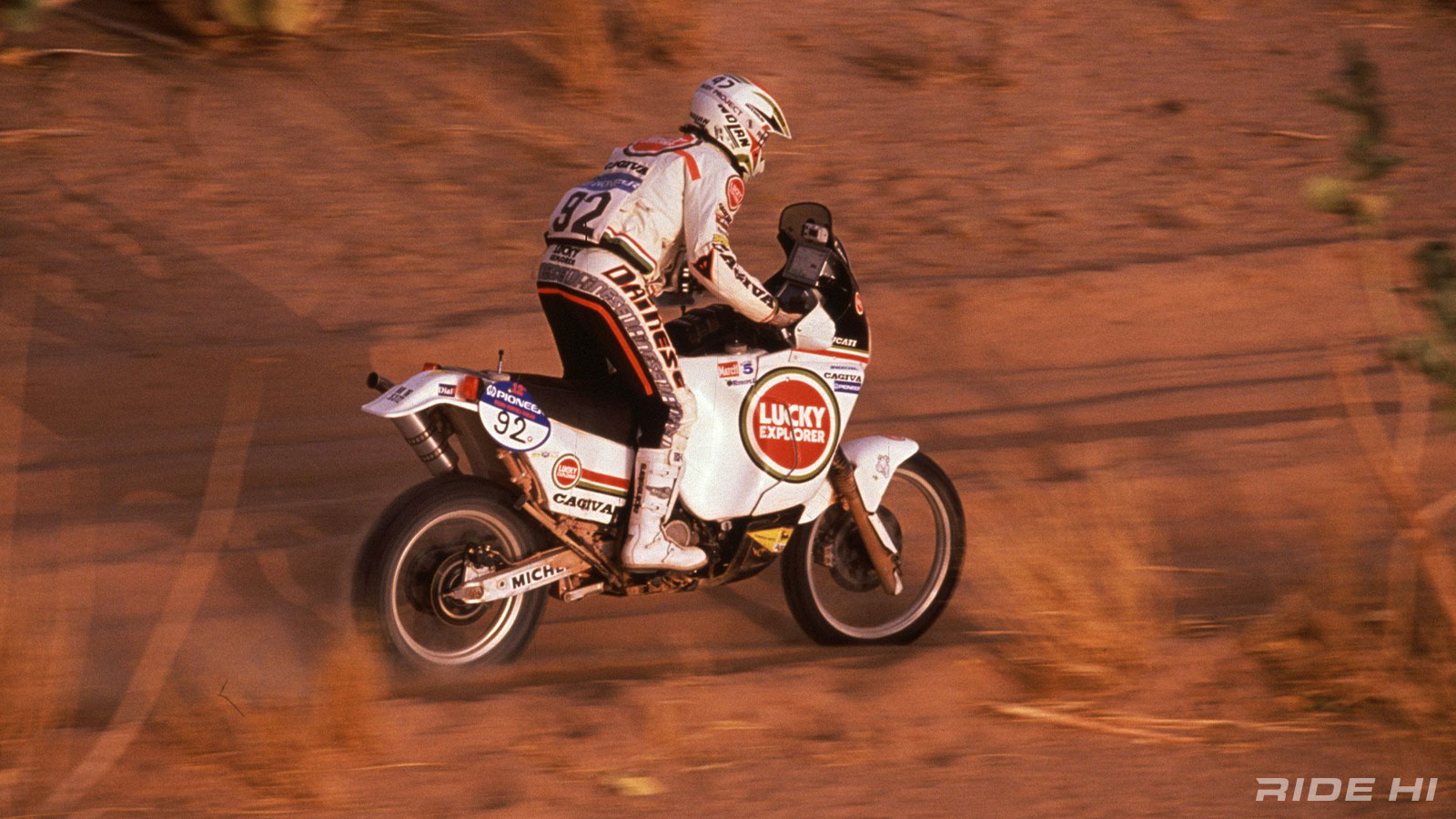 1着のオフロードパンツから、4つのパリダカールラリータイトル獲得まで