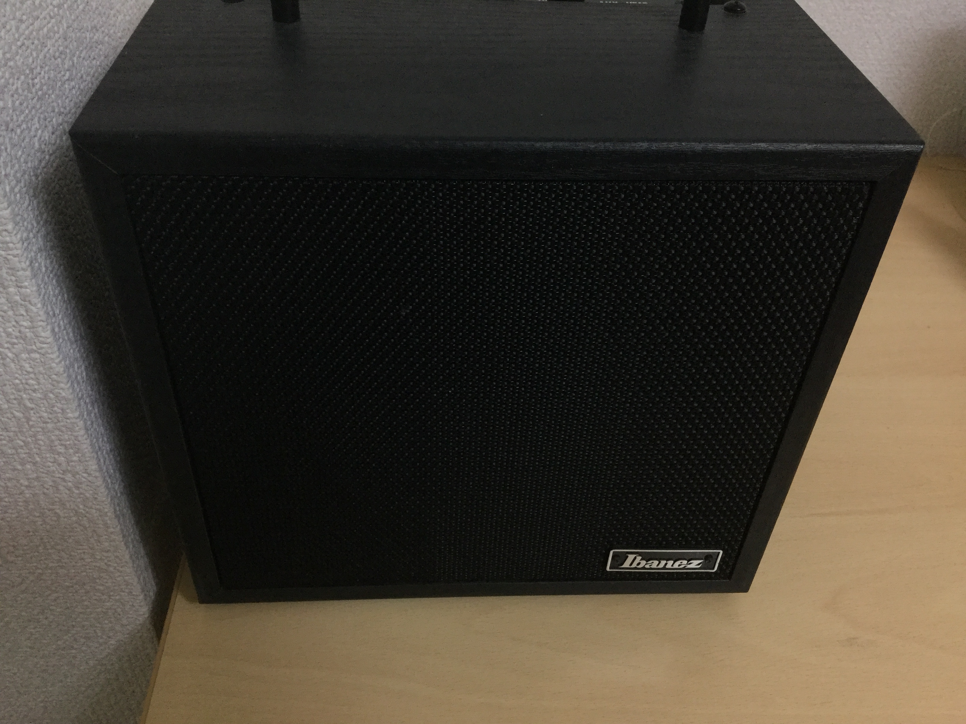 自宅練習用の値段安い中ではおすすめ！Ibanezのベースアンプレビュー