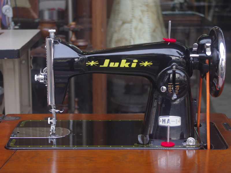 No.736 JUKI HA-1 ジューキ製 家庭用足踏みミシン：アンティークミシン