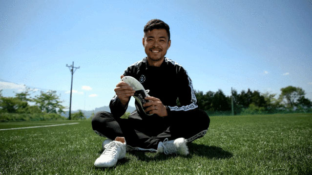 インソールメーカーBMZが新サッカースパイク「蹴王（けりおう）」販売