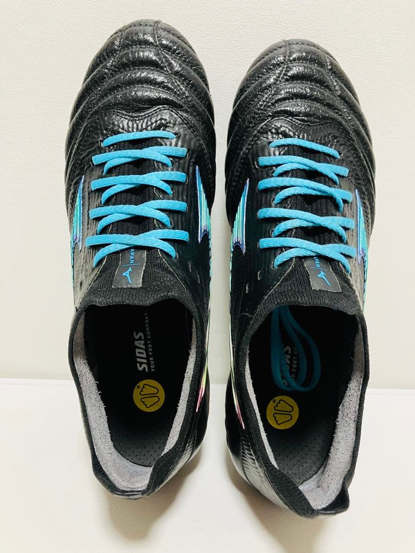 モレリアネオ3βJAPAN 25.5cm