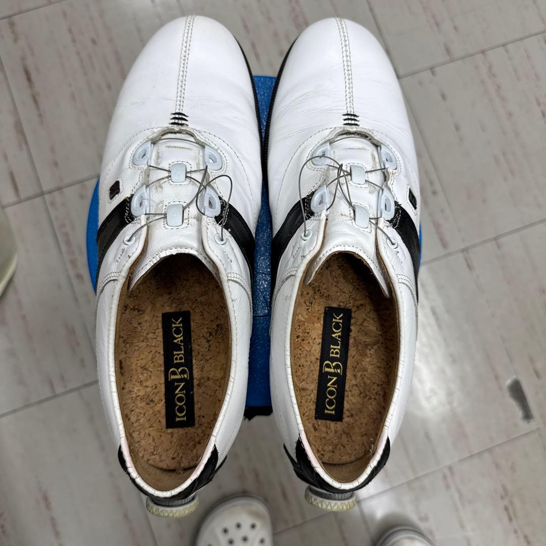 ICON BLACK ゴルフシューズ ホワイト/ブラック Amazon | FootJoyメンズアイコンブラックCloseoutゴルフシューズ52011