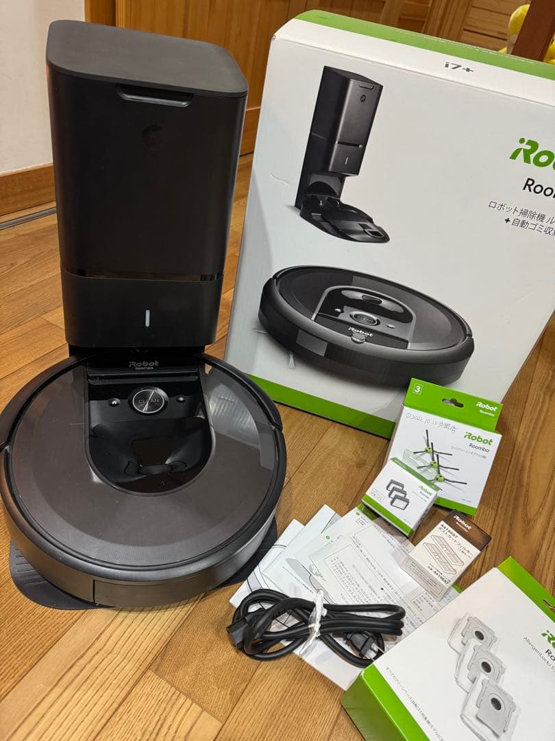 iRobot Roomba i7＋自動掃除機本体 充電ドック付き iRobotのお掃除ロボに新型「ルンバi7＋」が登場、充電ドックに本体内の