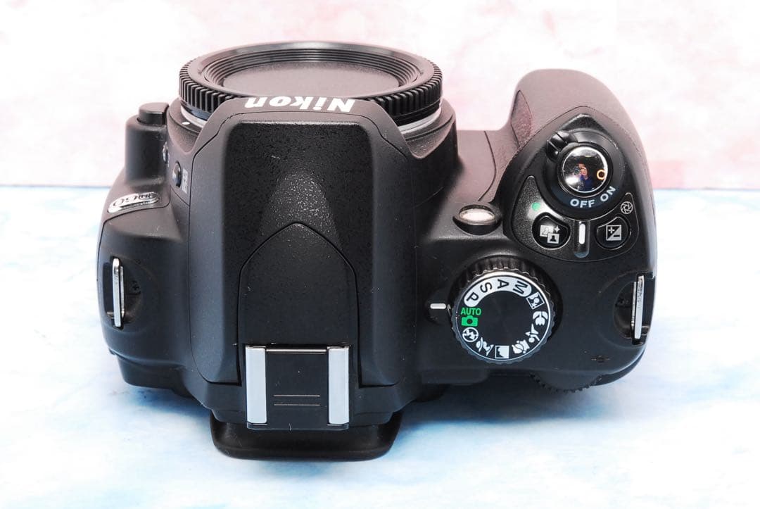 Nikon D60✨小型＆軽量✨一眼レフカメラ✨手ぶれ補正Wレンズ✨簡単撮影